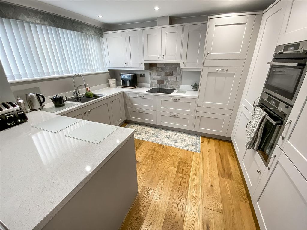 Property photo 2 of 13 Kitchen