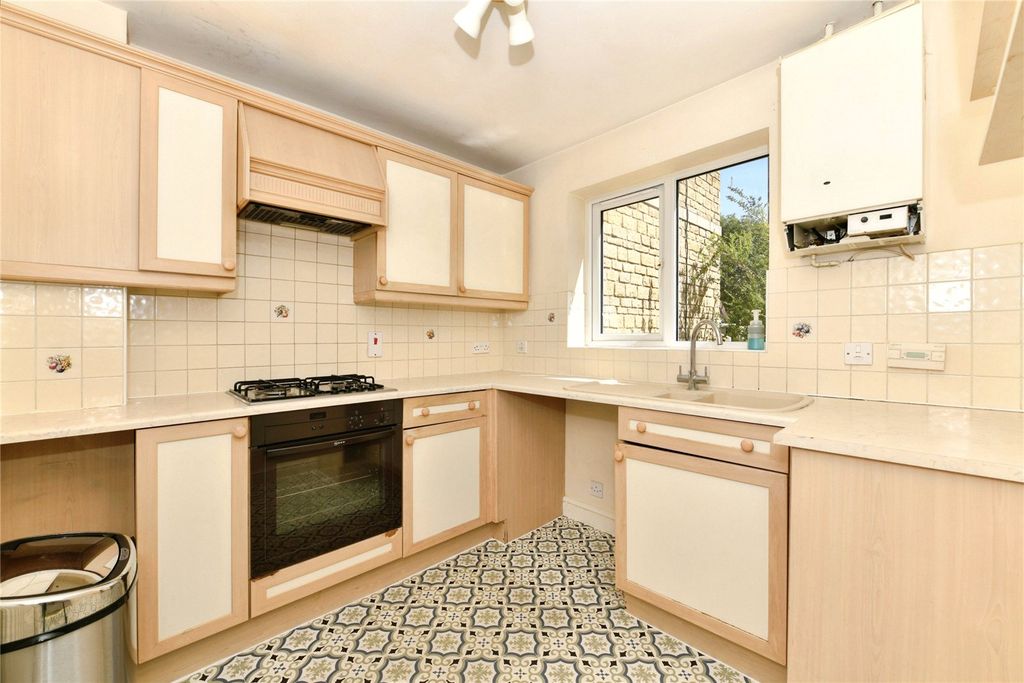 Property photo 3 of 12 Picture No. 28