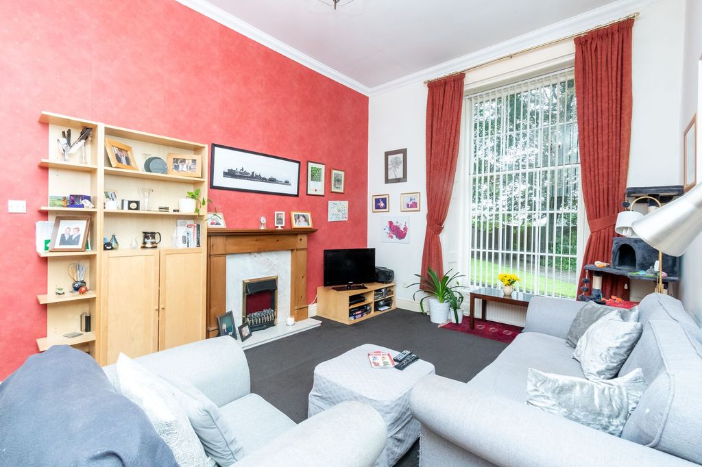 Property photo 3 of 25