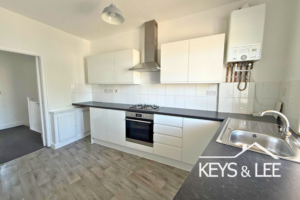 Property photo 2 of 9 5479903