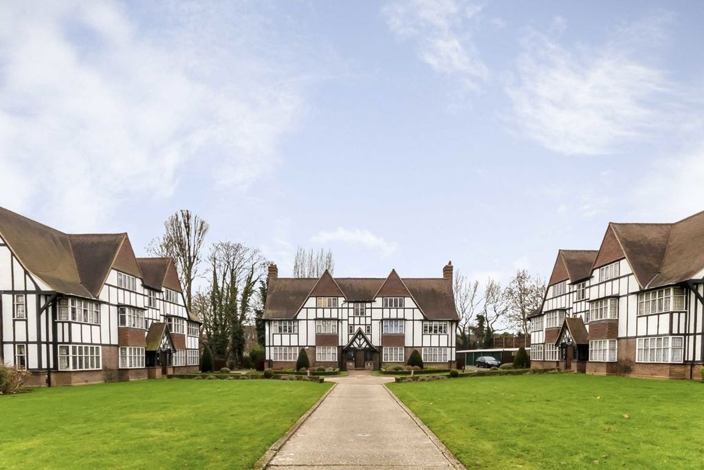 Property photo 1 of 4