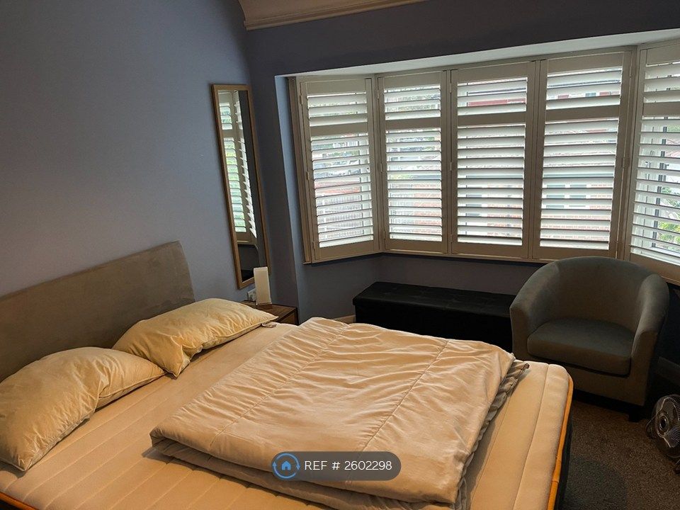 Property photo 2 of 6 Bedroom 1