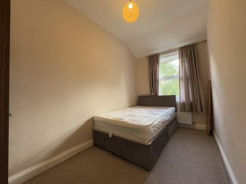 Property photo 3 of 14 C7Eead99-5343-48B4-B13D-4C5Af96D92Ad_4_5005_c.Jpeg