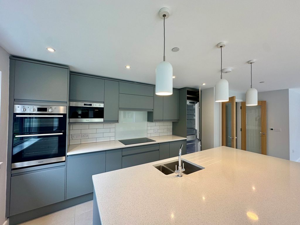 Property photo 3 of 25 View