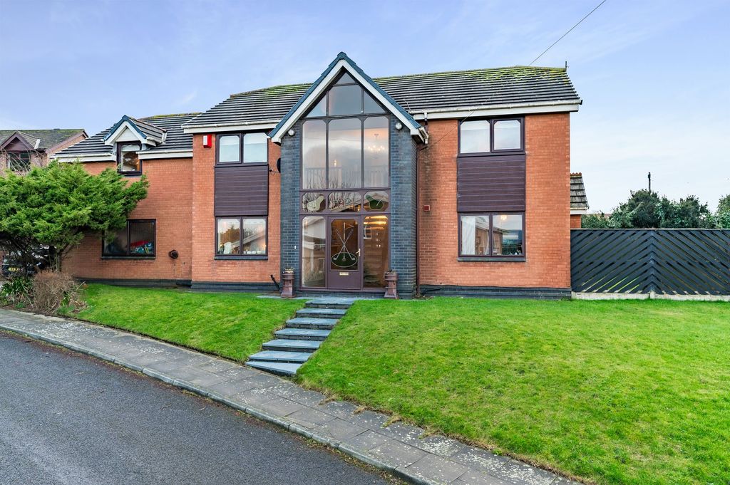 Property photo 1 of 23