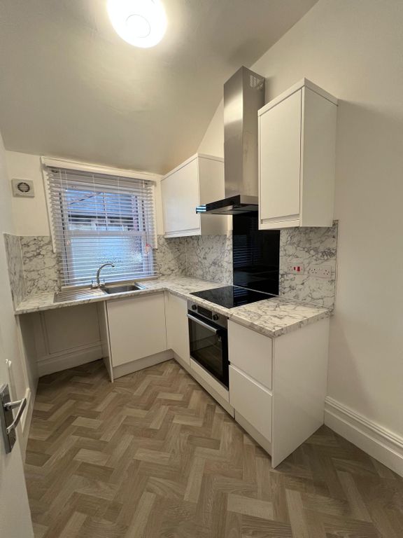 Property photo 1 of 6 Kitchen