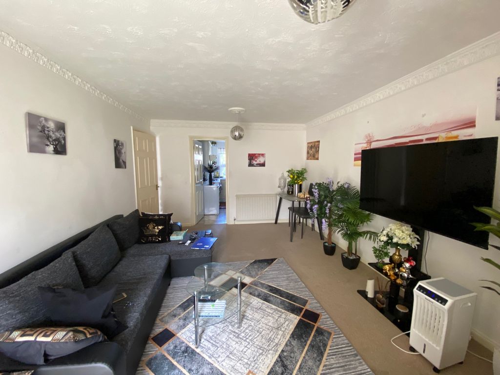 Property photo 3 of 11 10