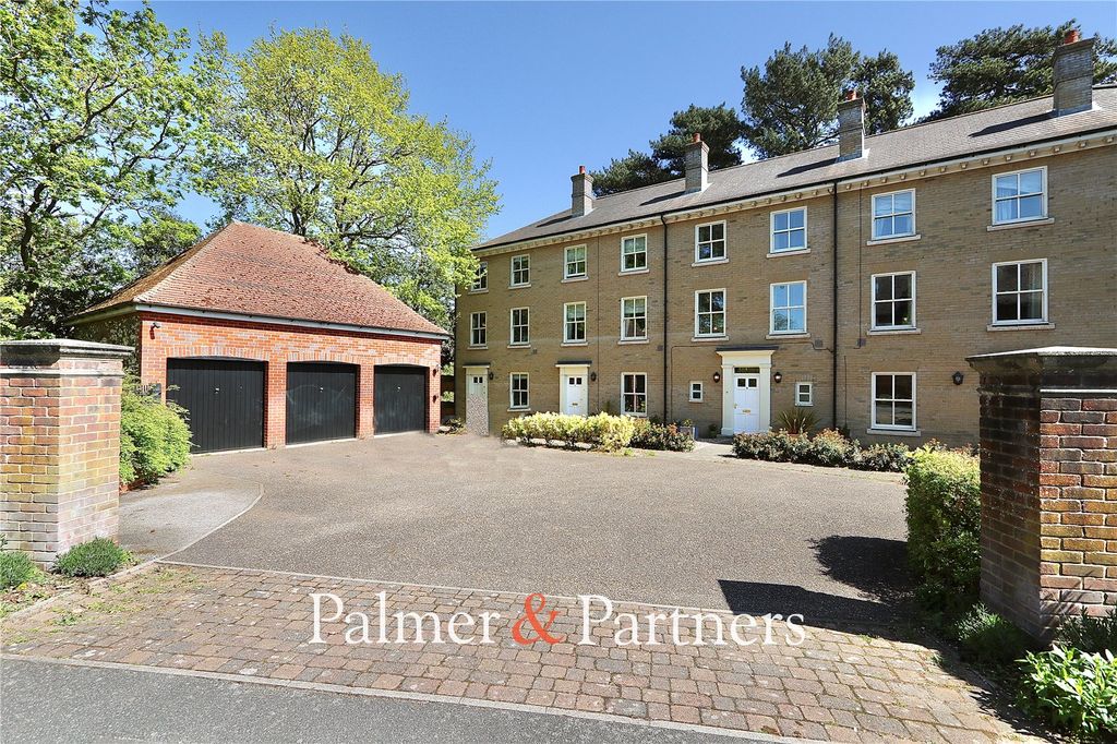 Property photo 1 of 33 Picture No. 04