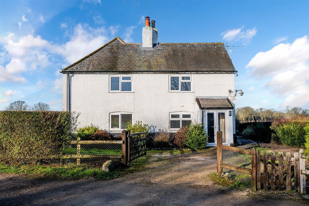 Property photo 1 of 20 Perrotts Farmhouse (1).Jpg