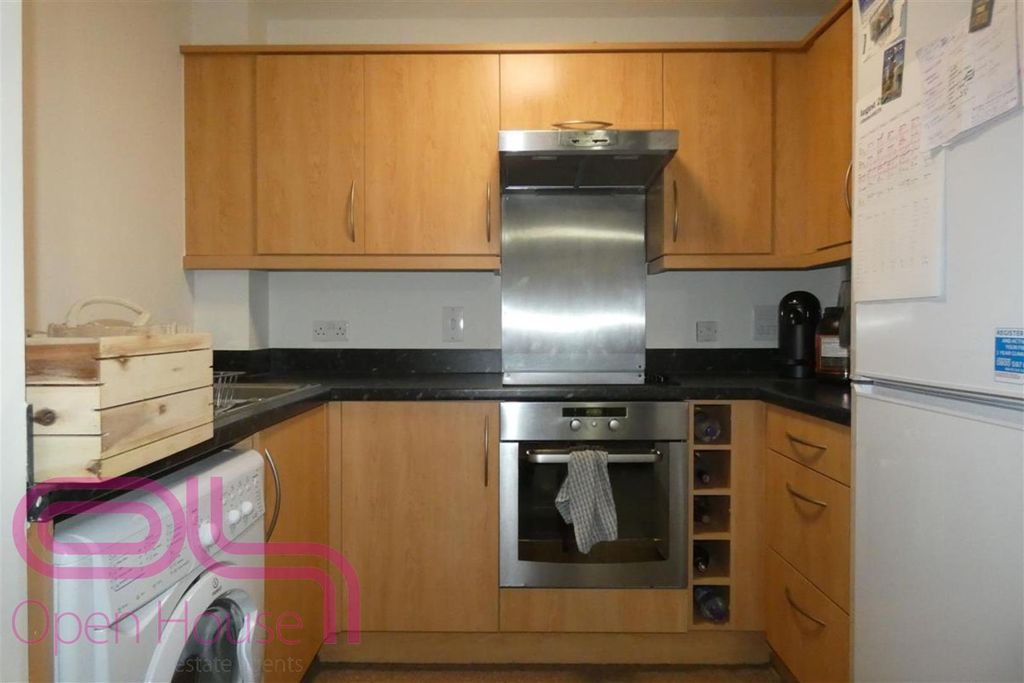 Property photo 2 of 7 Smoothfield - Kitchen.Jpg