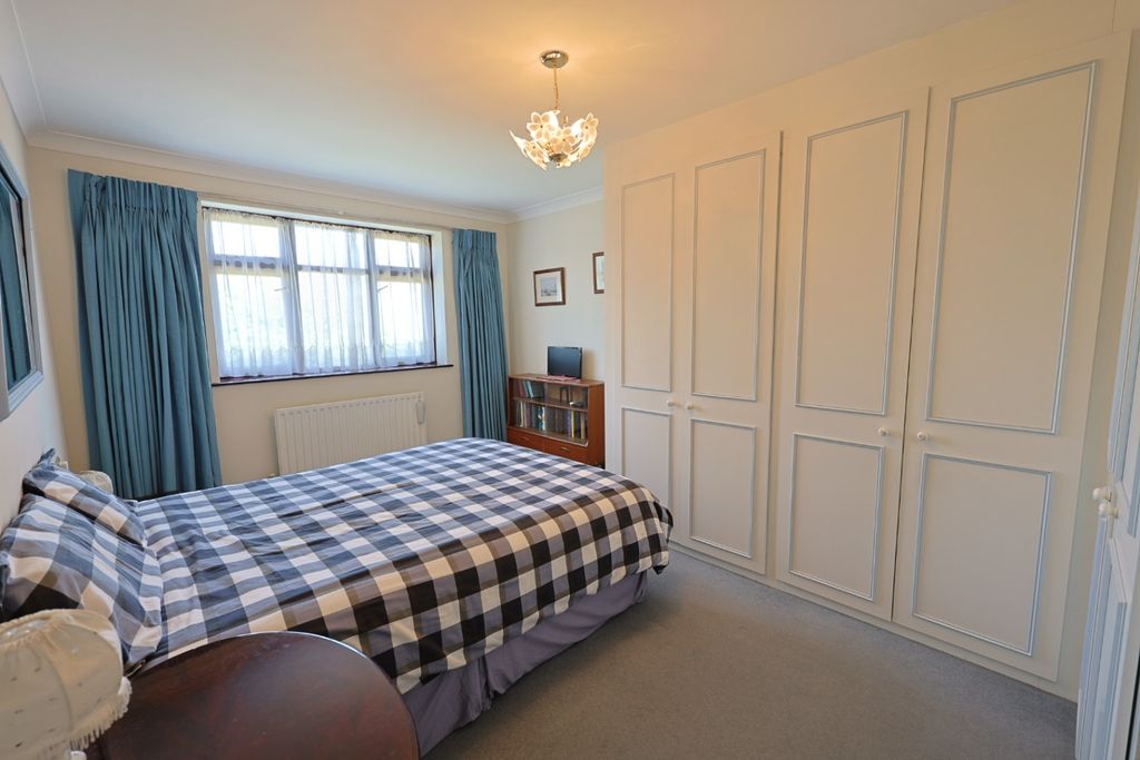 Property photo 2 of 9 3512633