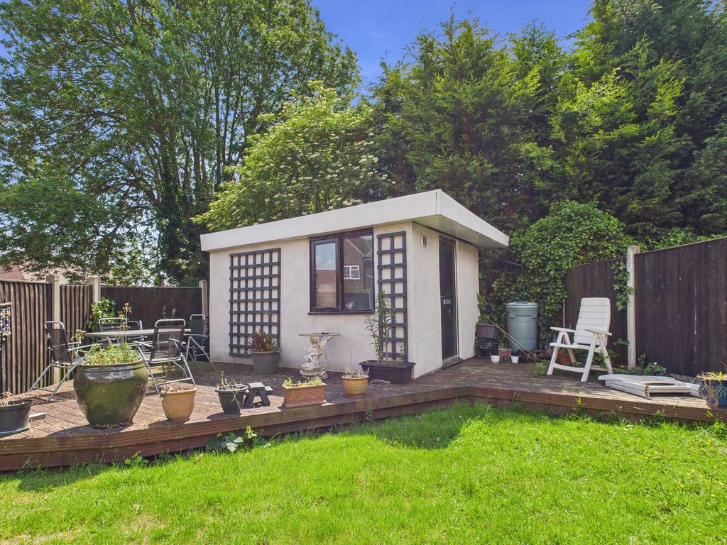 Property photo 3 of 15 Garden