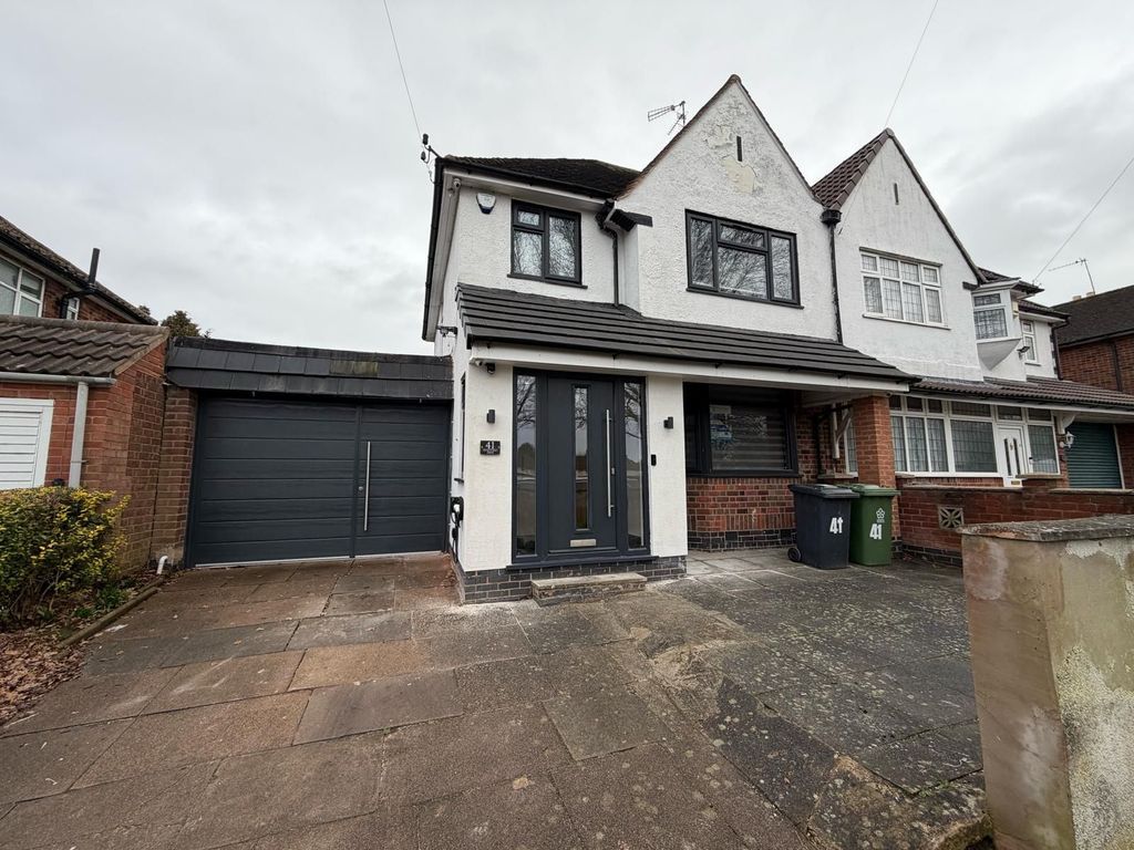 Property photo 2 of 35