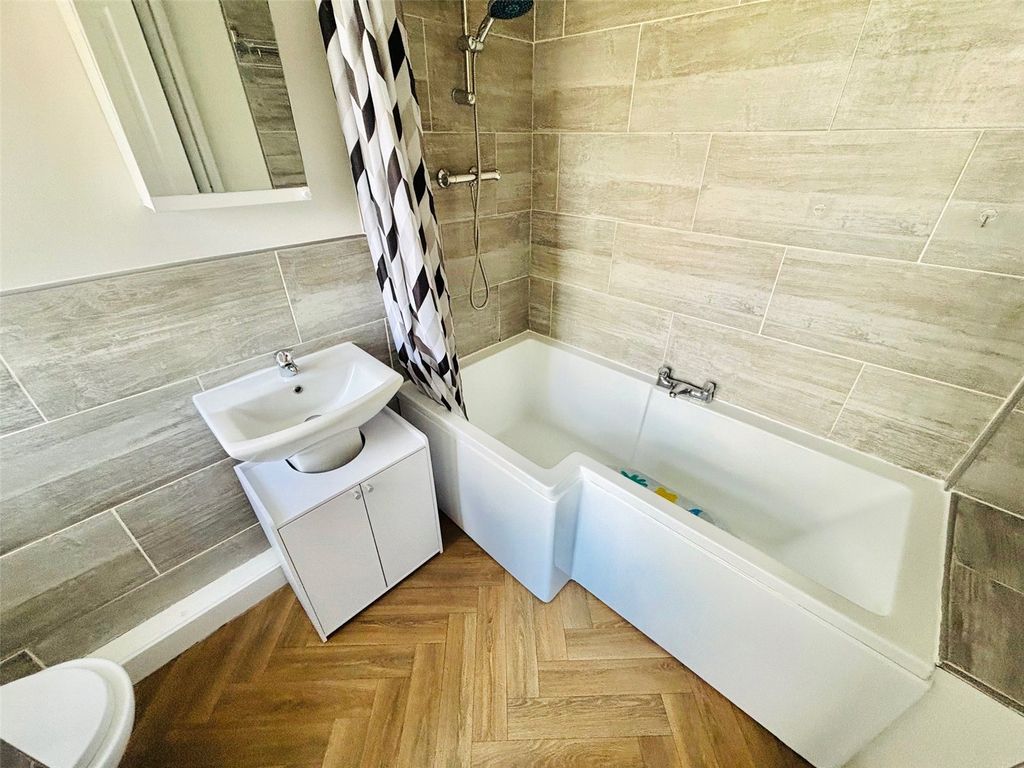 Property photo 3 of 13 Picture No. 11