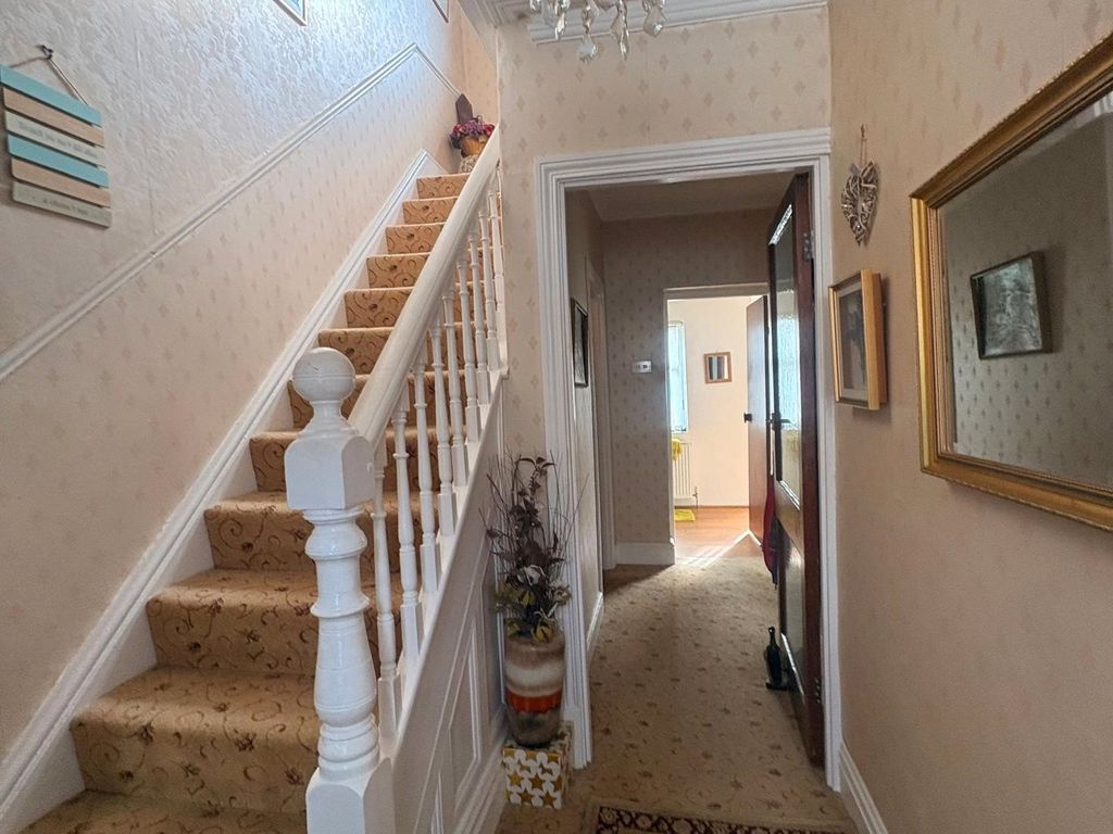 Property photo 2 of 15 Picture No. 39