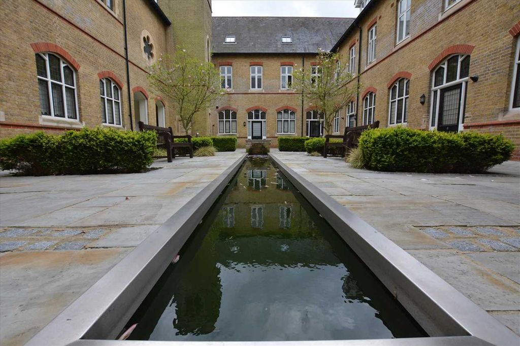 Property photo 1 of 9 Main Picture