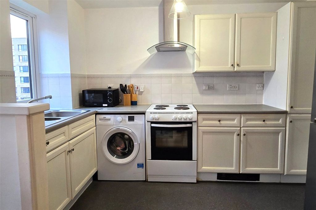 Property photo 3 of 12 Picture No. 12