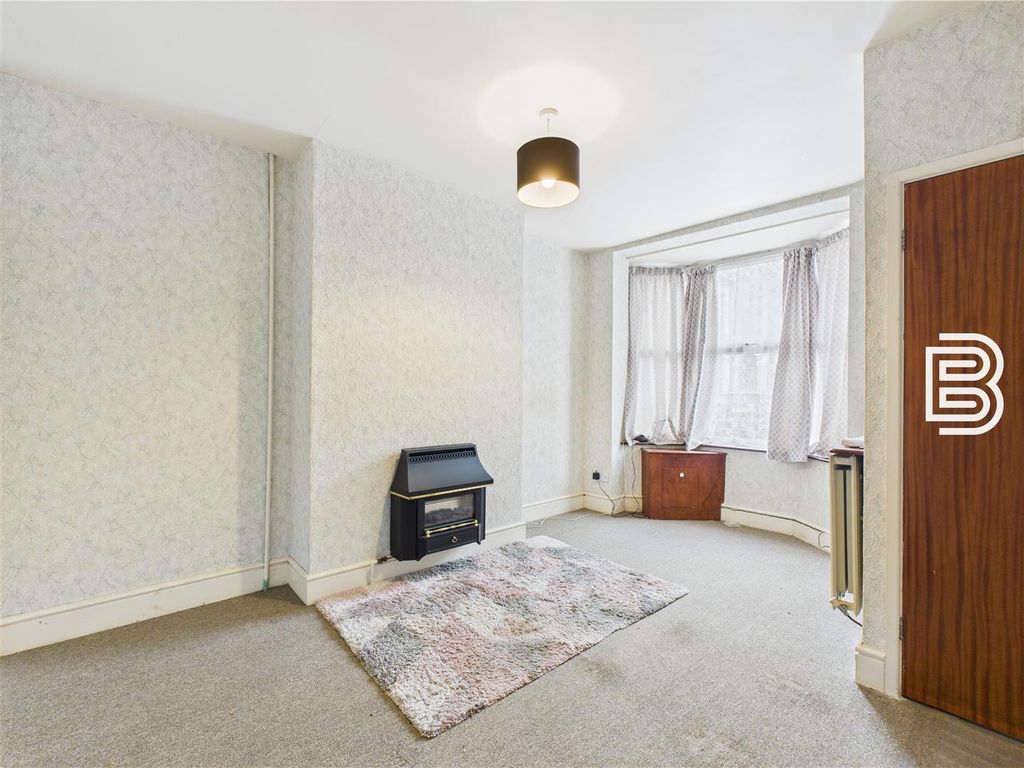 Property photo 2 of 14 Cam03787G0-Pr0136-Still006.Jpg