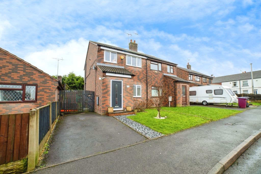 Property photo 1 of 15 Front