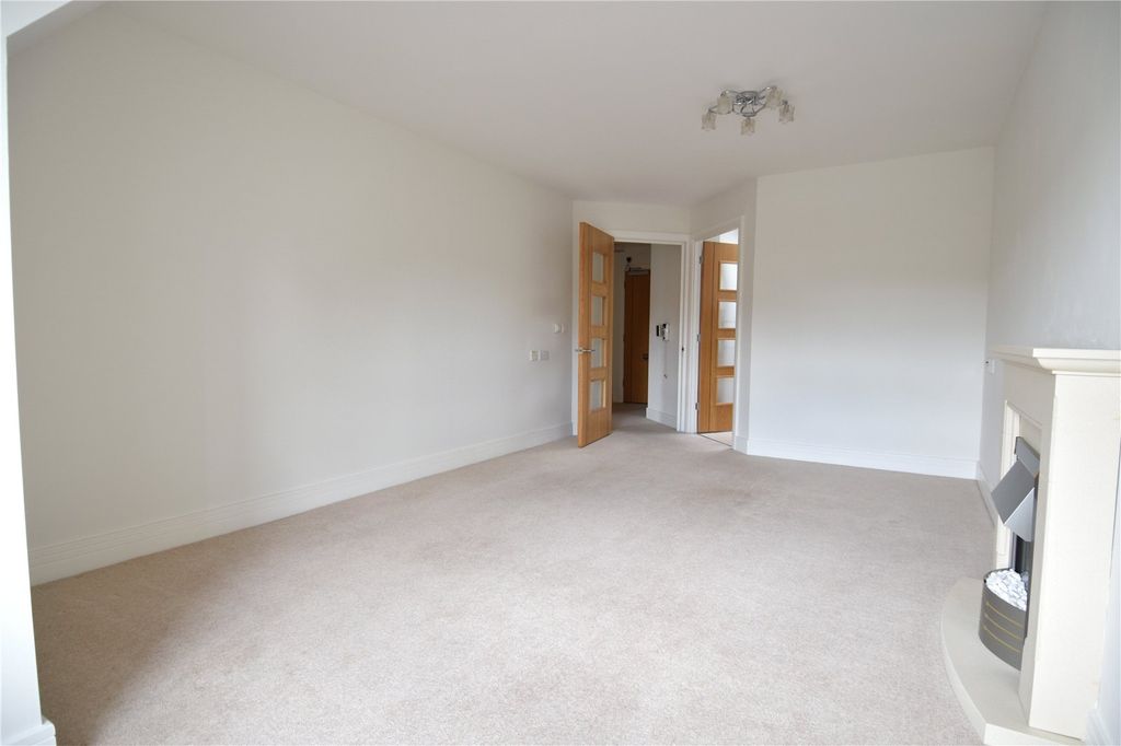 Property photo 2 of 15 Picture No. 26