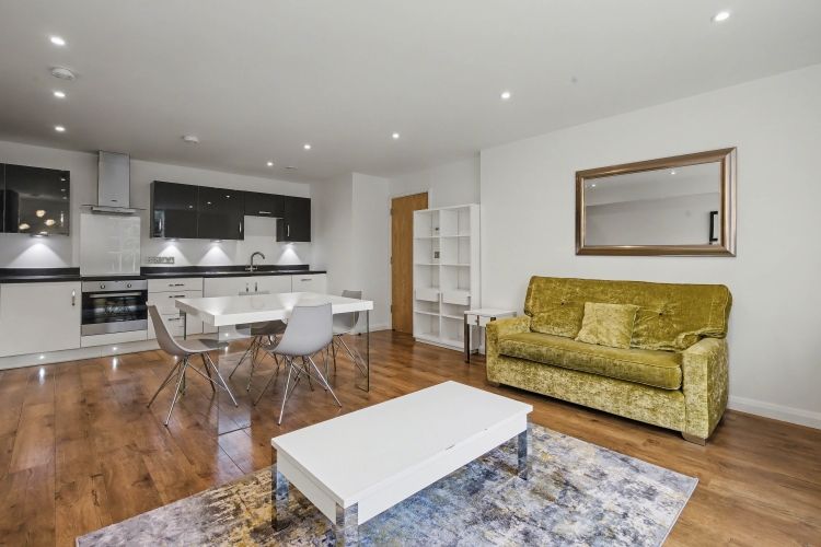 Property photo 1 of 11 322376