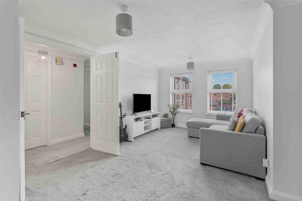 2 bed flat for saleCoopers Gate, Banbury OX16 photo 4