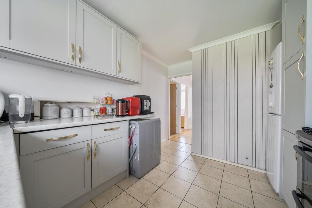 Property photo 3 of 13 Silverdale.Jpg