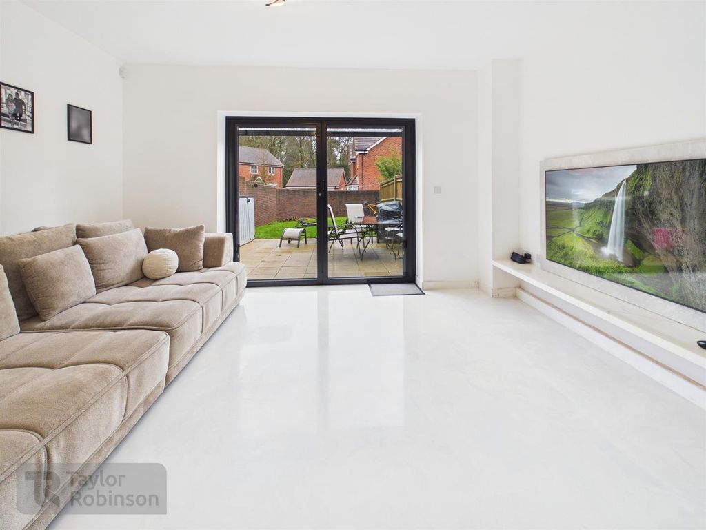 Property photo 2 of 20 Cam02600G0-Pr0645-Still023.Jpg