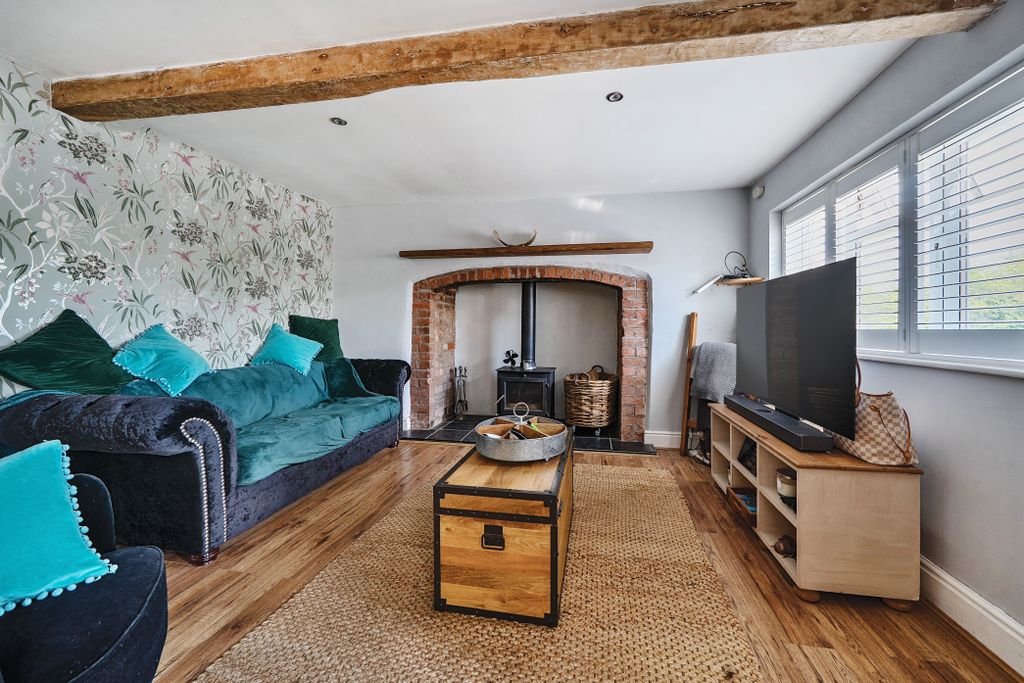 Property photo 2 of 19