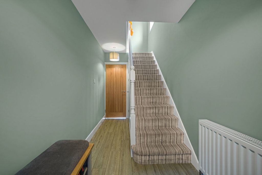 Property photo 3 of 40