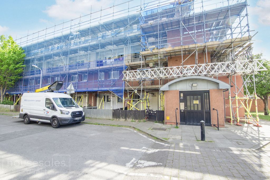 Property photo 1 of 12