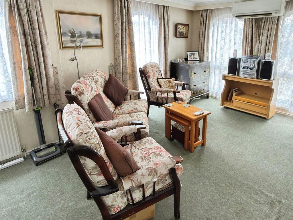 Property photo 2 of 14 The Beeches (1).Jpg