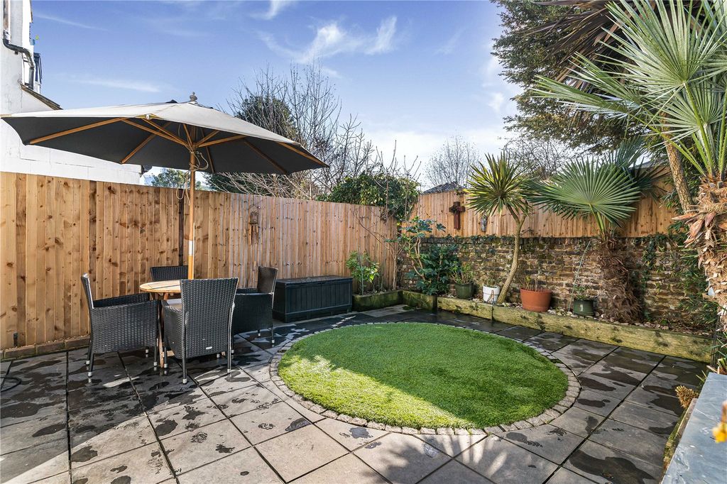Property photo 1 of 24 Garden