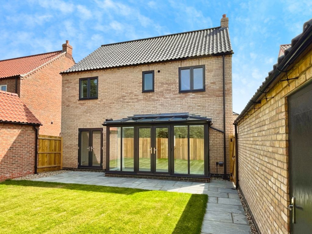 Property photo 3 of 15 3709869