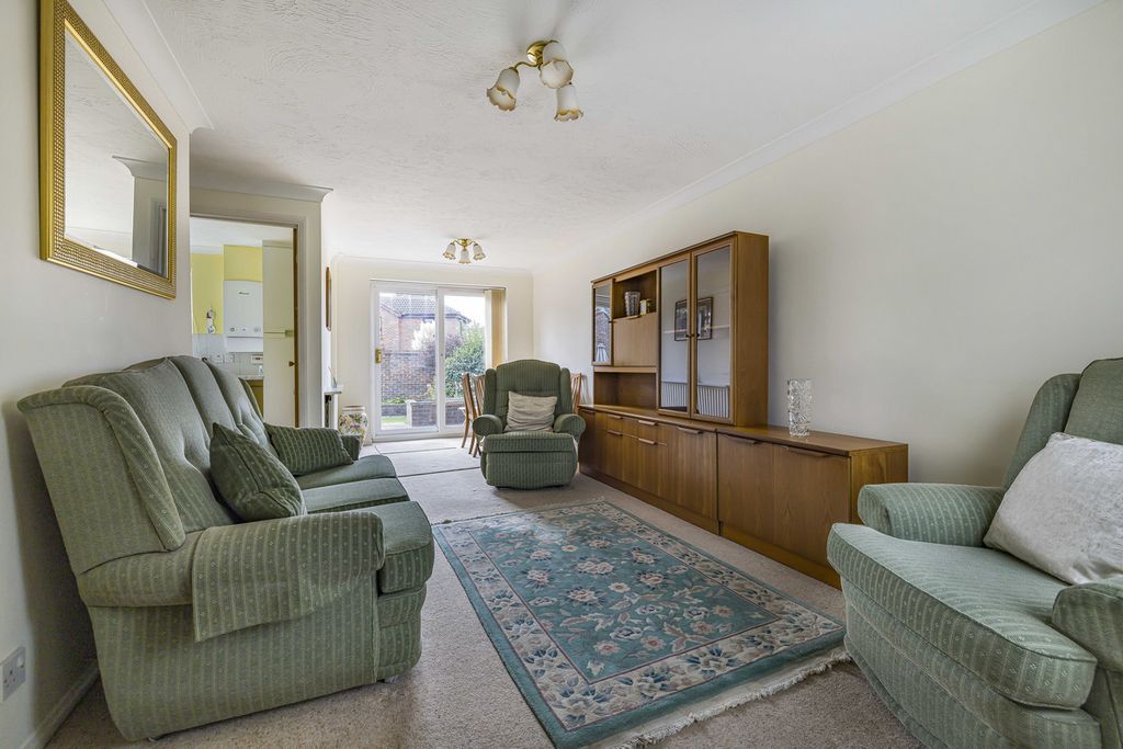 Property photo 2 of 11