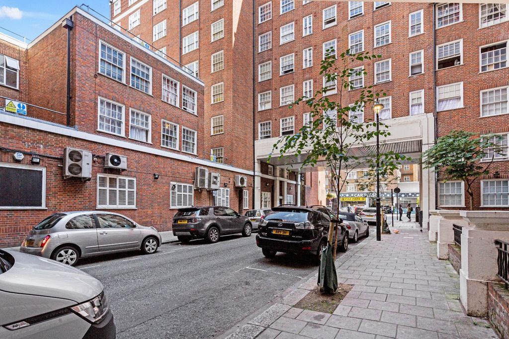 Property photo 1 of 2 External