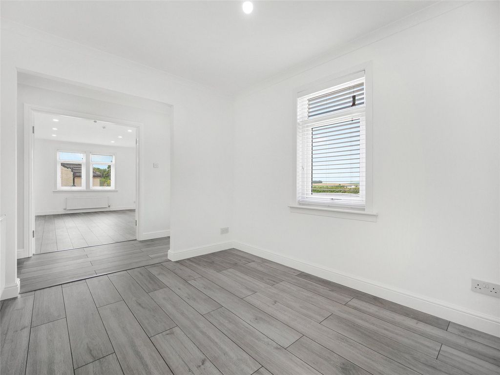 Property photo 3 of 21 Picture No. 04