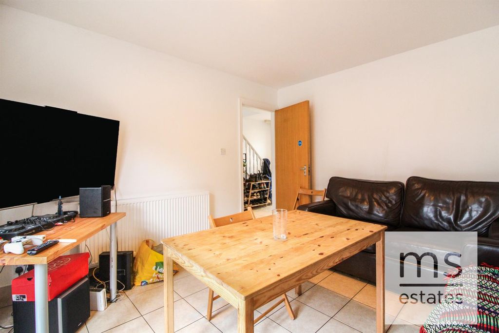 Property photo 2 of 14 Img_2219.Jpg