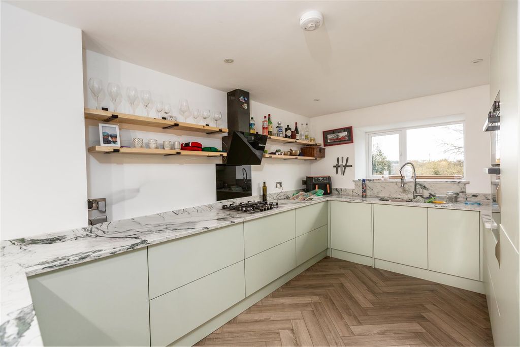 Property photo 3 of 37 Cz0A5669-Edit.Jpg