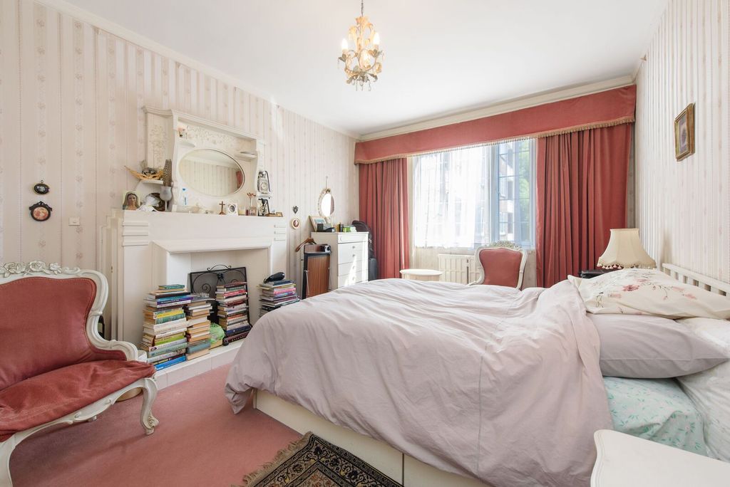 Property photo 1 of 5