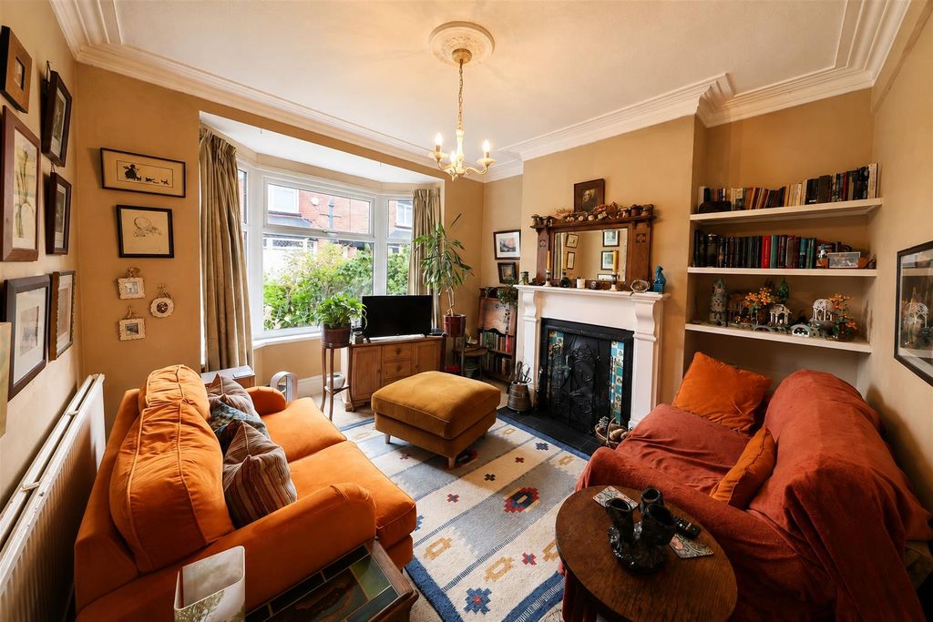 Property photo 2 of 23