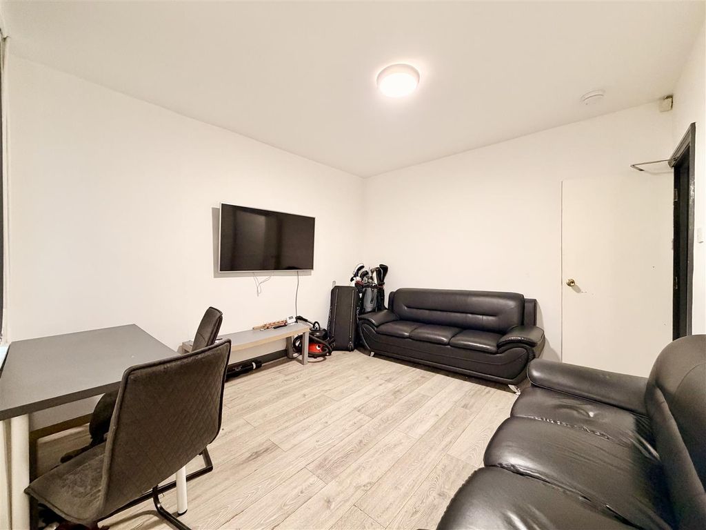 Property photo 2 of 14 Image00011.Jpeg