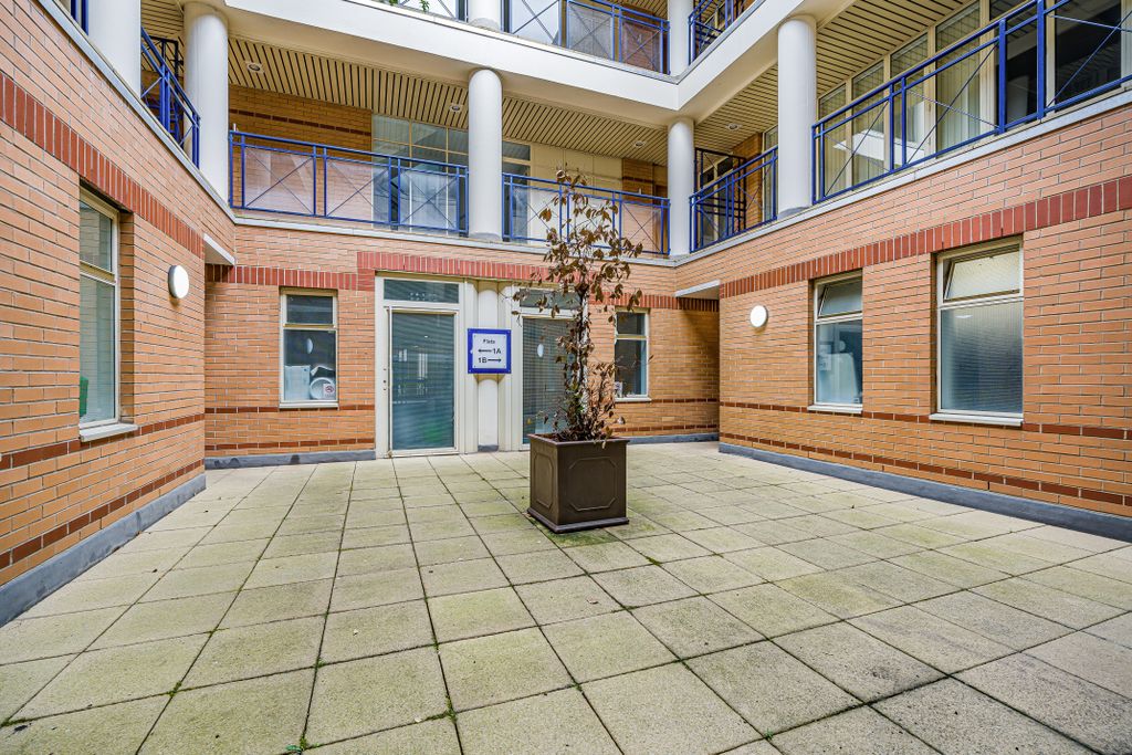 Property photo 2 of 4