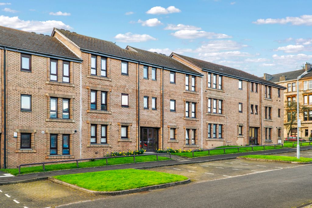 Property photo 1 of 21