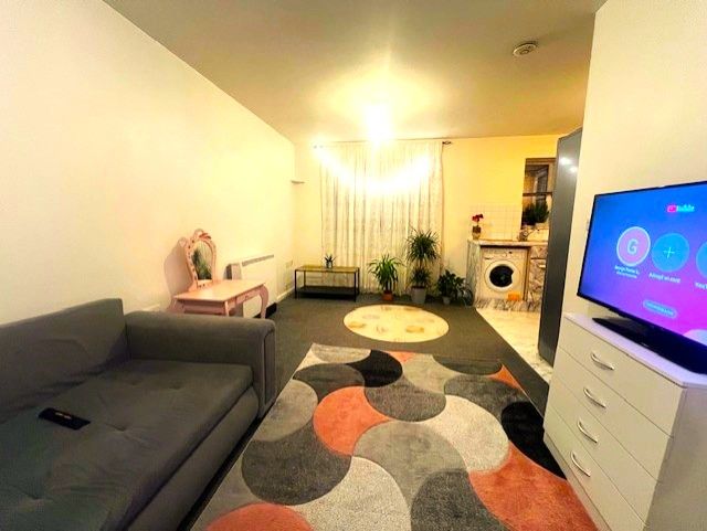 Property photo 3 of 5