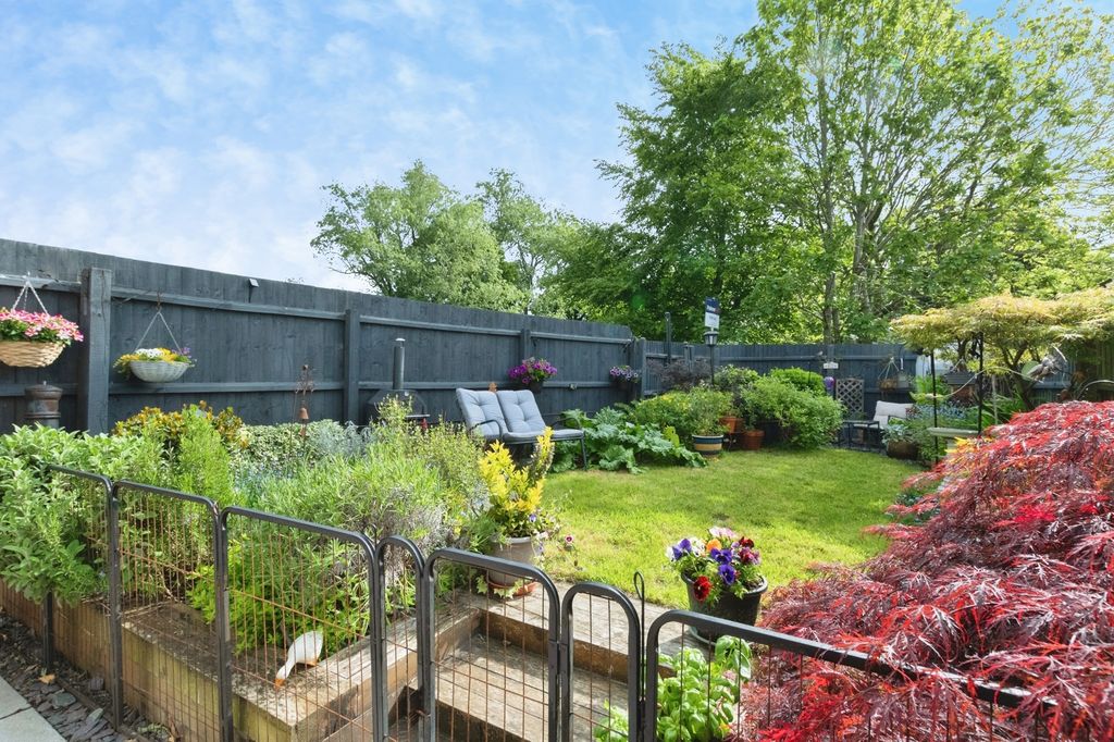 Property photo 2 of 20 Pbox-Img.Jpg