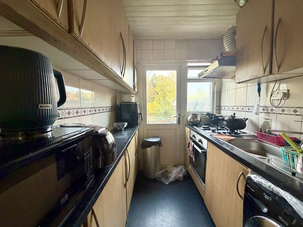 Property photo 2 of 7 Img 5451