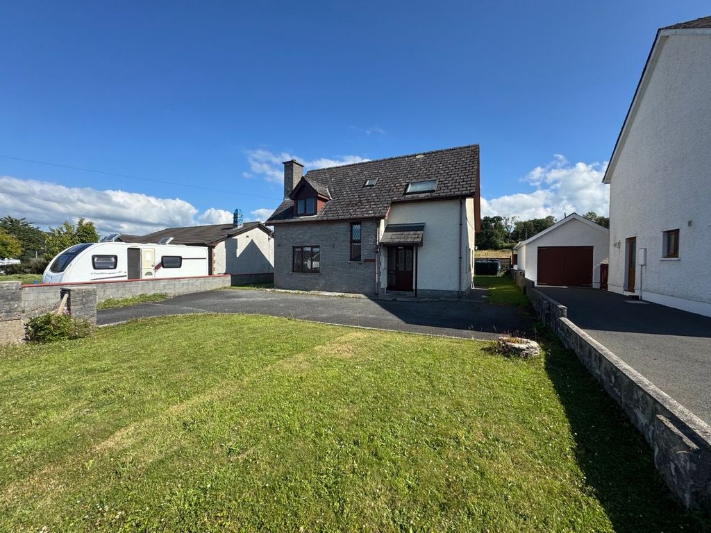 Property photo 1 of 33