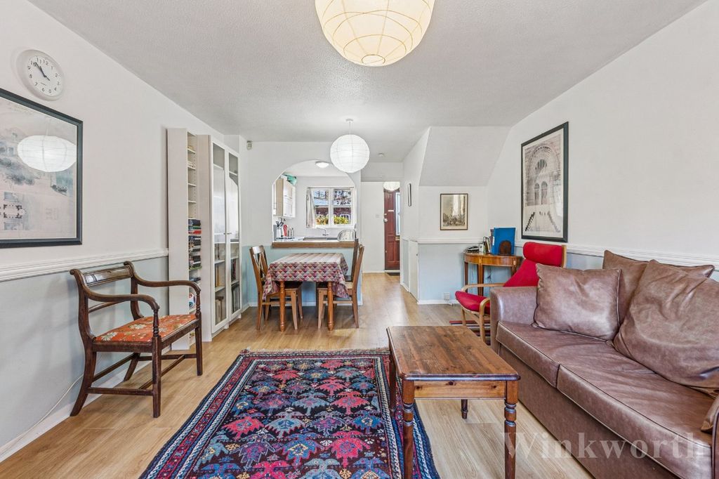 Property photo 2 of 13 Picture No. 15