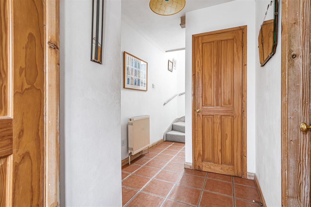 Property photo 2 of 21 21_77913.Jpg